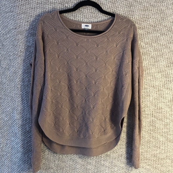 Old Navy Sweaters - Light Old Navy Sweater!